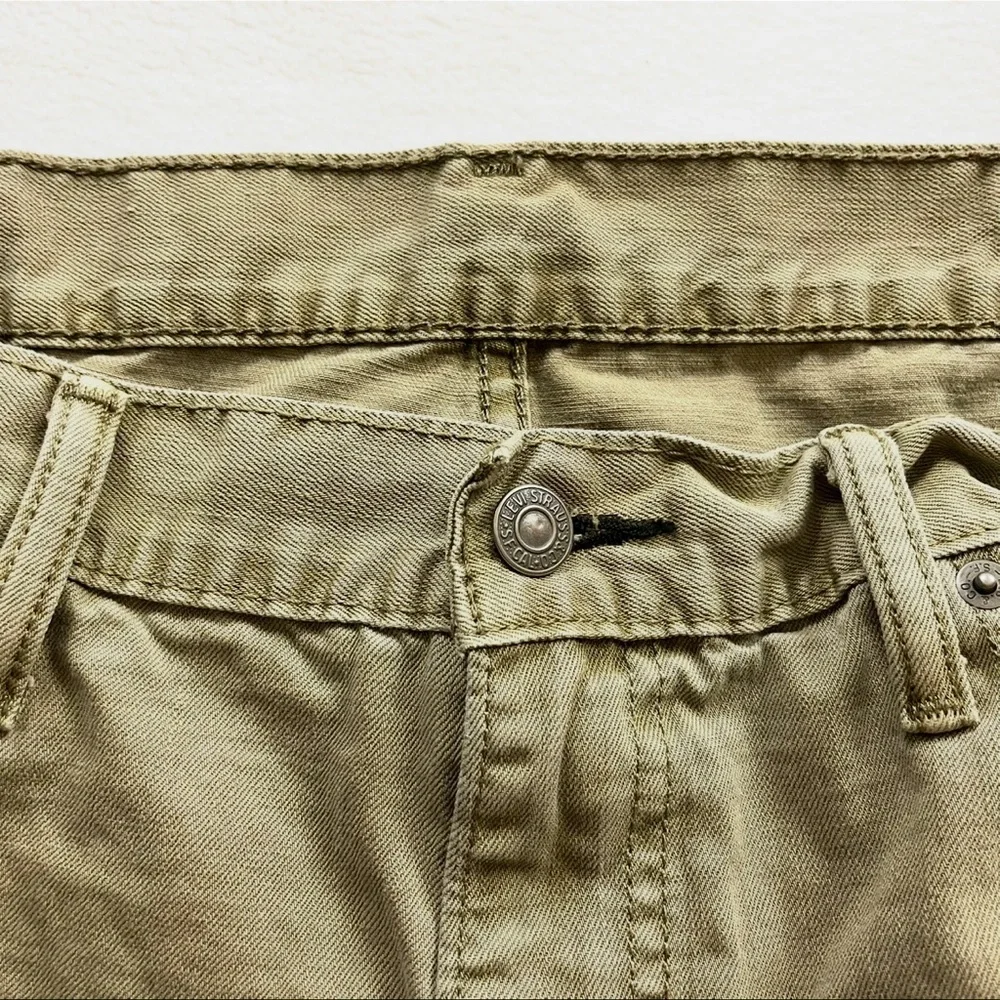 Levi's Men's Beige w/Black Patch‎ Lowrise Straight Fit Jean Pants 38/32